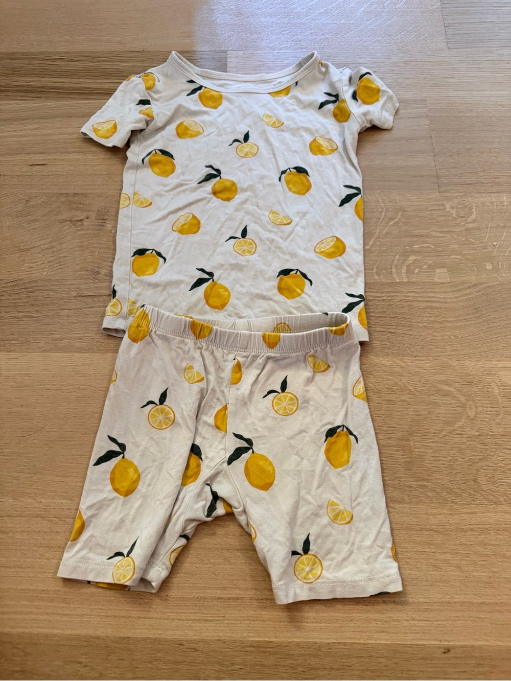 Kyte BABY Cream Pajama Set with Yellow Lemon Print